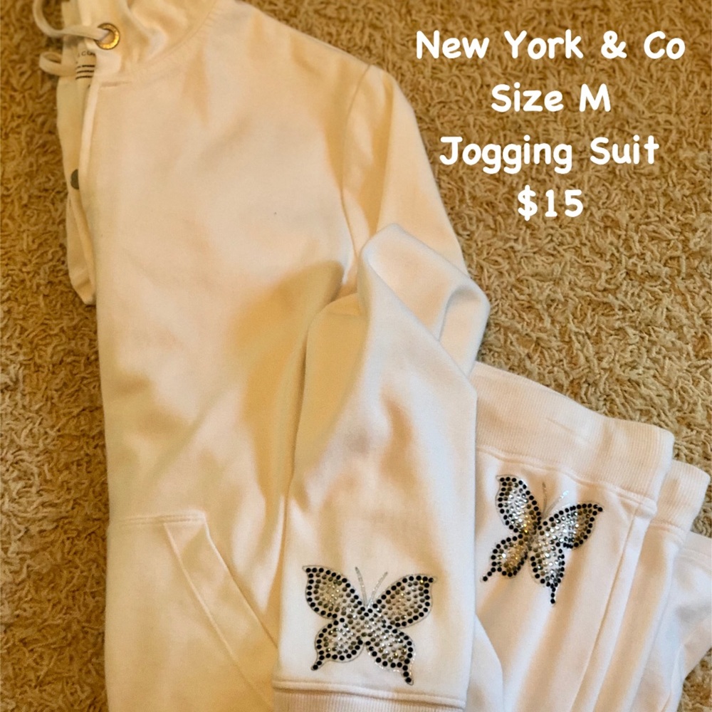 Women’s Jogging Suit